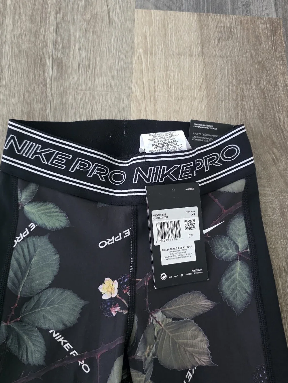 Nike Black Floral Print Girls' Leggings Size XS